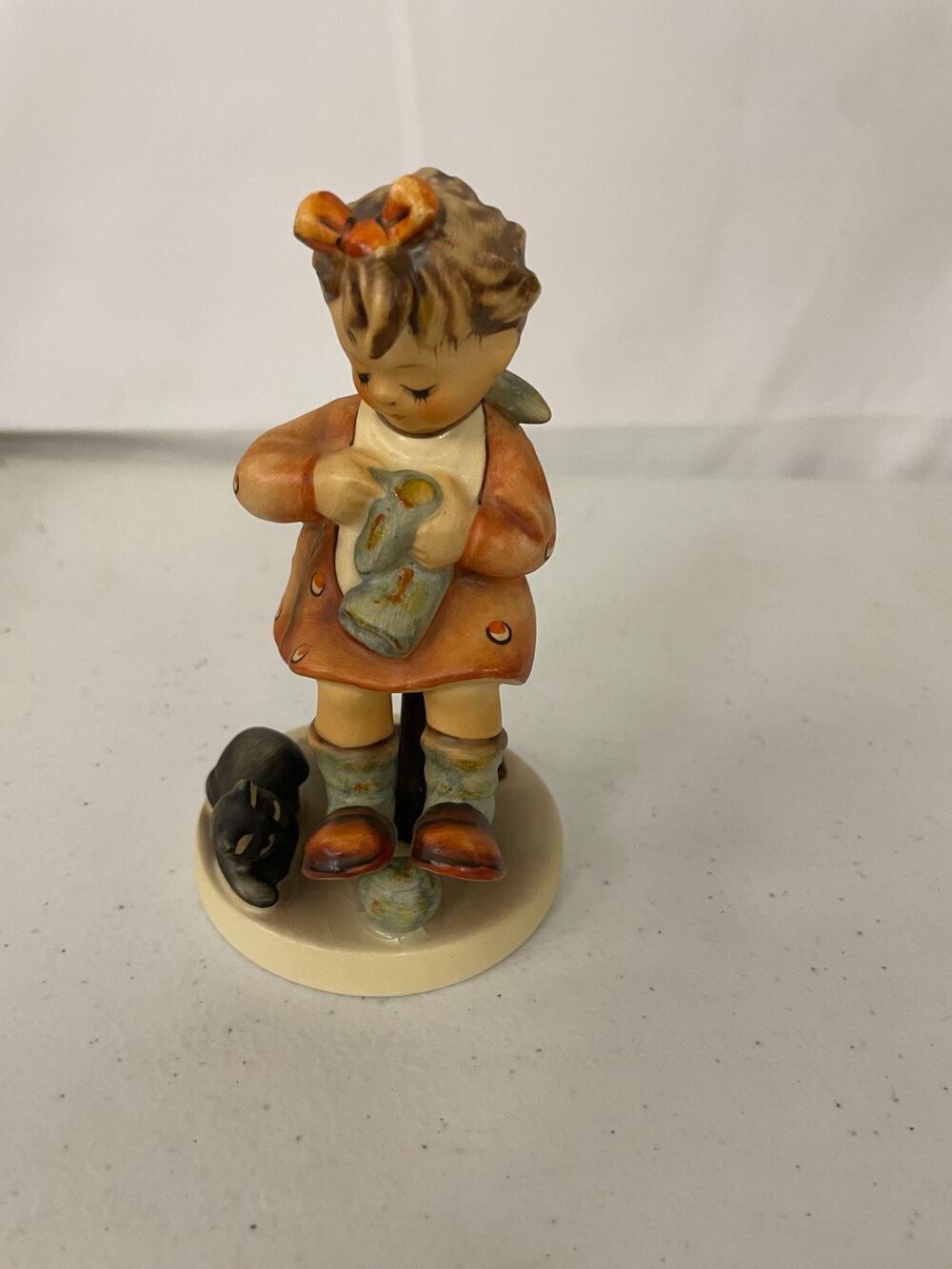 Goebel Hummel Mother's Helper #133 Vintage Porcelain Figurine Collectible Decor